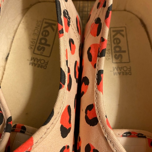 KEDS WOMENS CHAMPION LEOPARD CANVAS SNEAKERS - Picture 4 of 11